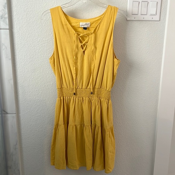 Universal Thread Yellow Sleeveless Dress - Picture 2 of 5